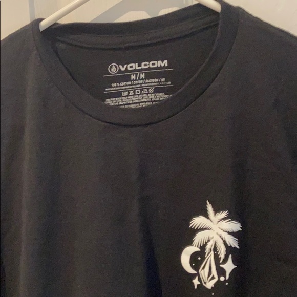 men’s Volcom Tee - Picture 3 of 3